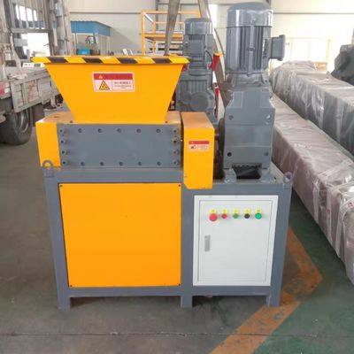 110-130kg/h Μηχανή συντρίψεως καουτσούκ